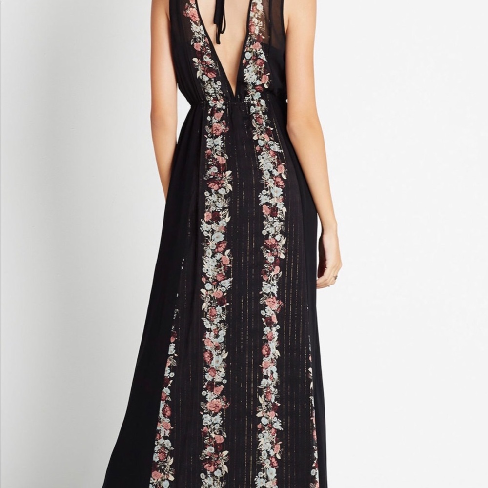 BCBGeneration Deep V-Neck Floral Print Maxi Dress
